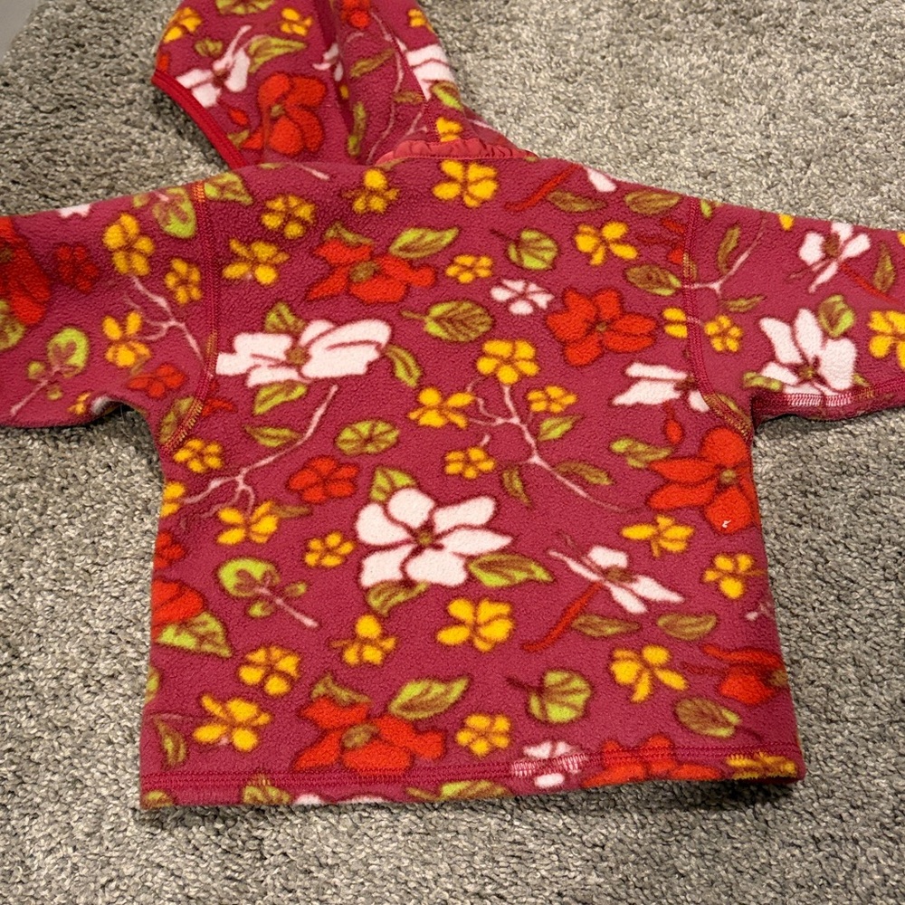 Patagonia Kids Floral Hooded Fleece Jacket in Rose Pink - Picture 3 of 3